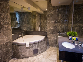 ROYAL SPA - Bathroom in VIP apartment